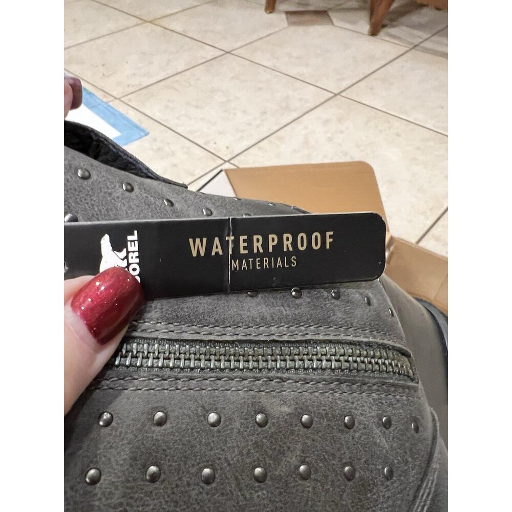 Sorel Gray Joan Uptown Stud Booties Sz 6.5 NIB Waterproof - Picture 9 of 10